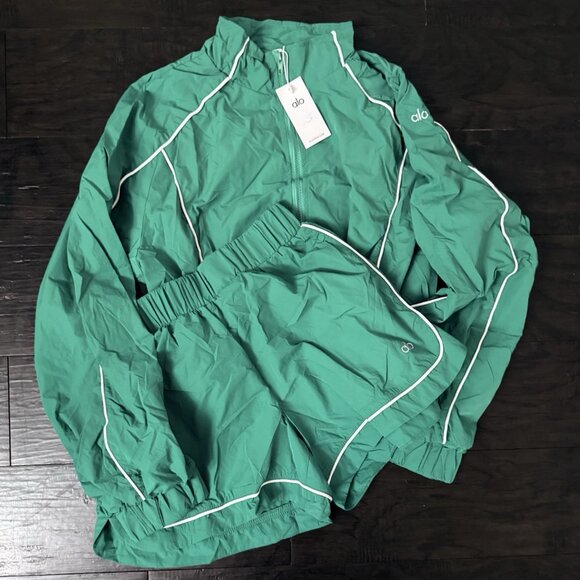 Alo Yoga Motivate Track Jacket & Shorts Set Green - Picture 2 of 5